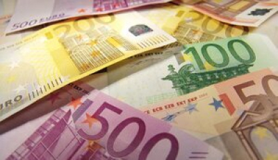 Європарламент схвалив обмеження готівкових платежів у 10 тисяч євро
